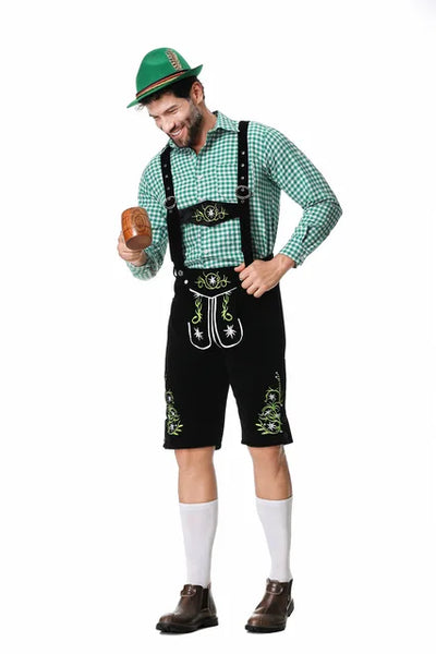 Festieve heren Oktoberfest outfit met groen vest, broek, hoed en bretels voor een perfecte look