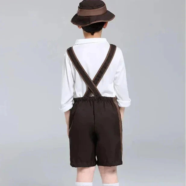 Feestelijk Oktoberfest Jongenskostuum met Lederhosen, Shirt en Hoed voor de Ideale Look