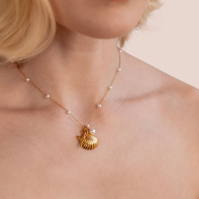 Aria Shell Charm Hanger
