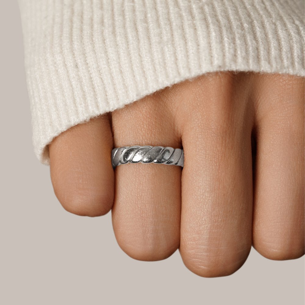 Calira Verdraaide Oneindigheid Zilveren Ring