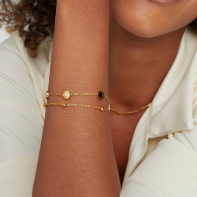 Onyx- en Witsteenarmband