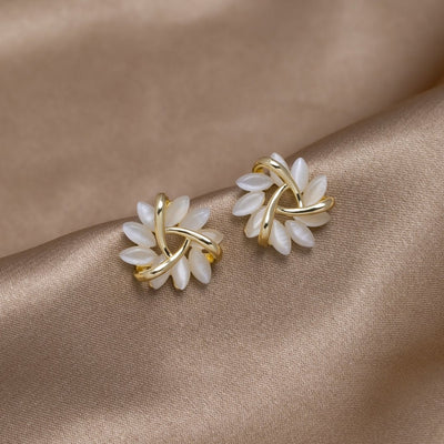 Opal Bloem Gouden Oorbellen